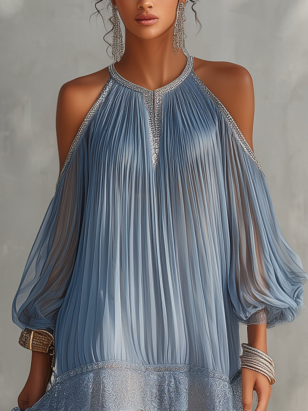 Celeste | Vestido mini azul con hombros descubiertos, fruncido y dobladillo de encaje