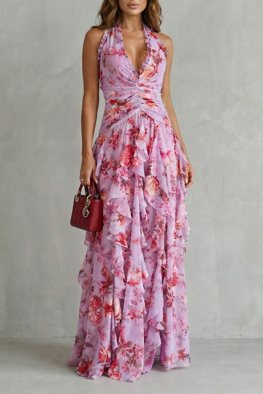 Adriana | Romántico Vestido Largo en Cascada de Rosas con Cuello Halter