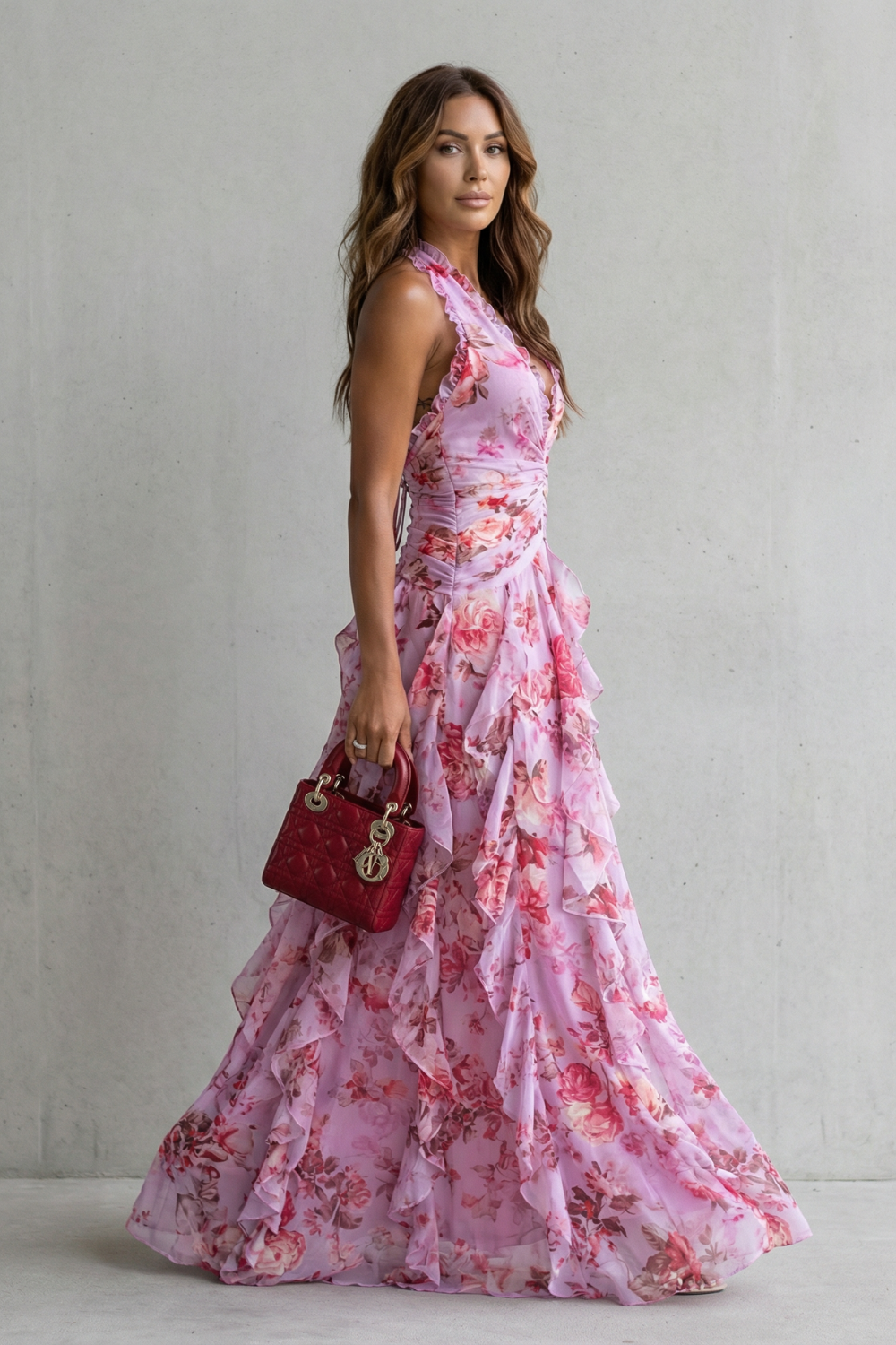 Adriana | Romántico Vestido Largo en Cascada de Rosas con Cuello Halter