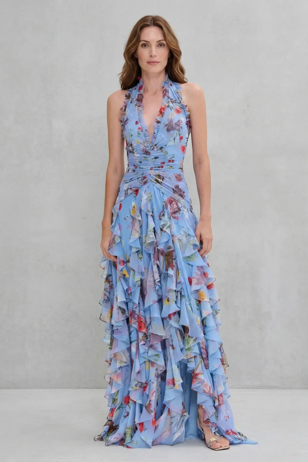 Adriana | Romántico Vestido Largo en Cascada de Rosas con Cuello Halter