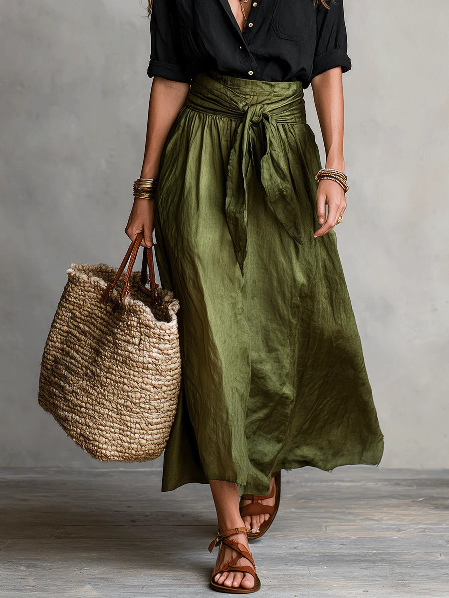 Vera | Conjunto de Camisa Negra y Falda Midi Verde Oliva