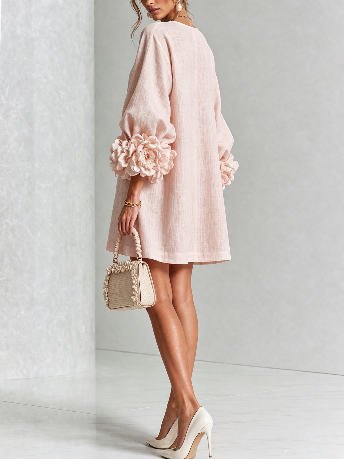 Vestido Mini Floral Rosa con Botones y Mangas Florales Vistosas