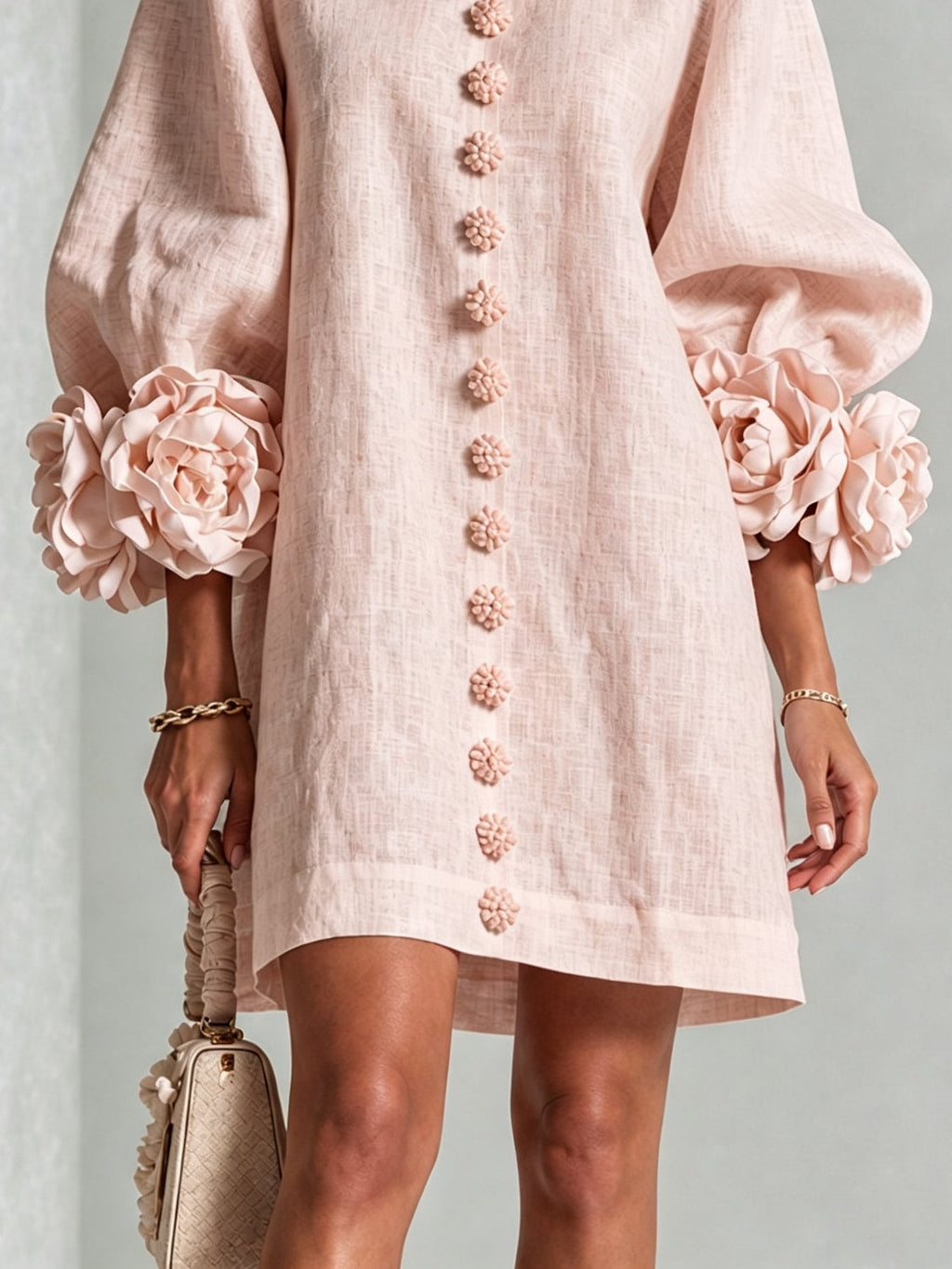 Vestido Mini Floral Rosa con Botones y Mangas Florales Vistosas