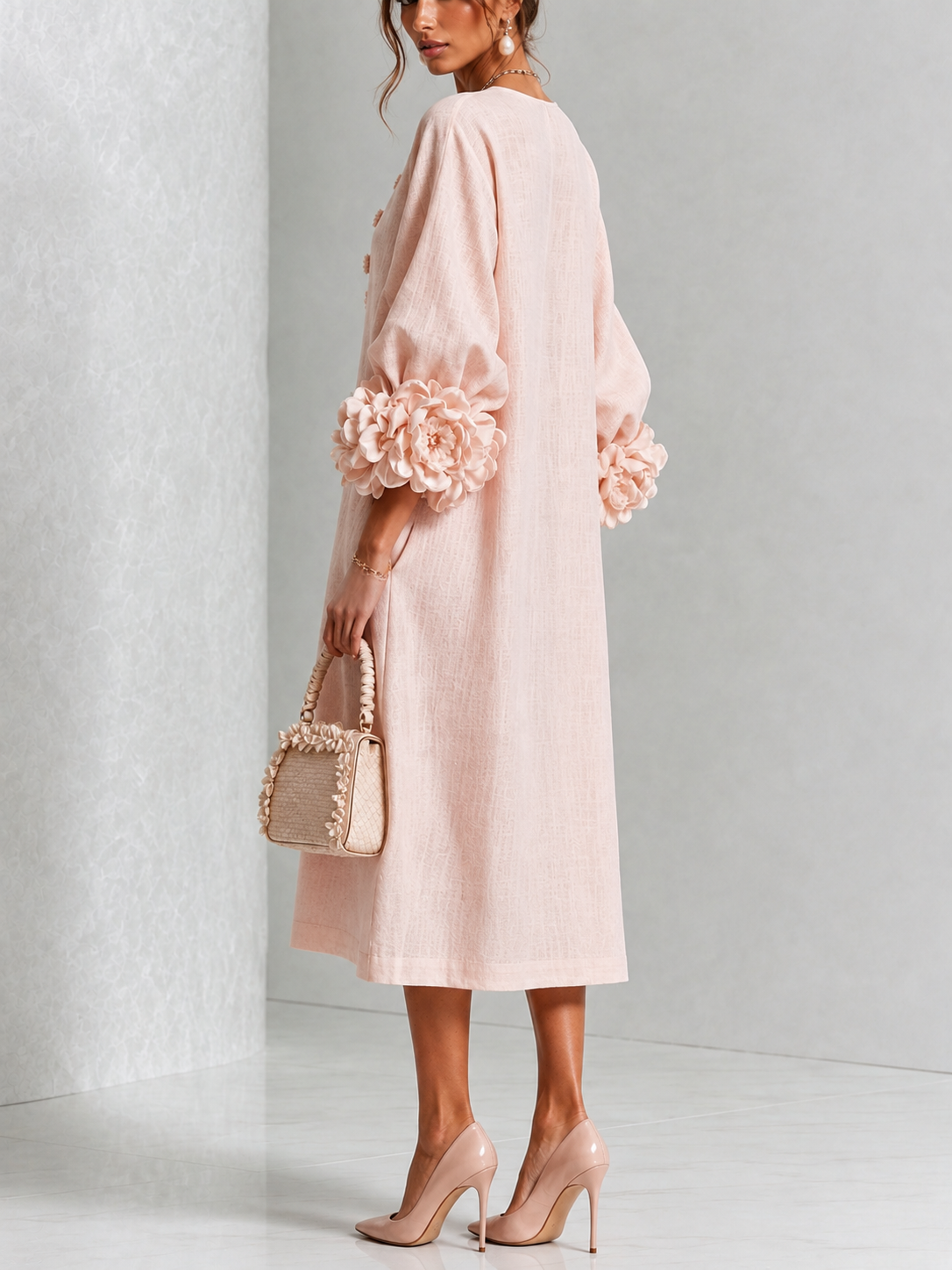Rosalía - Vestido Midi Rosa Floral con Botones y Mangas Extravagantes