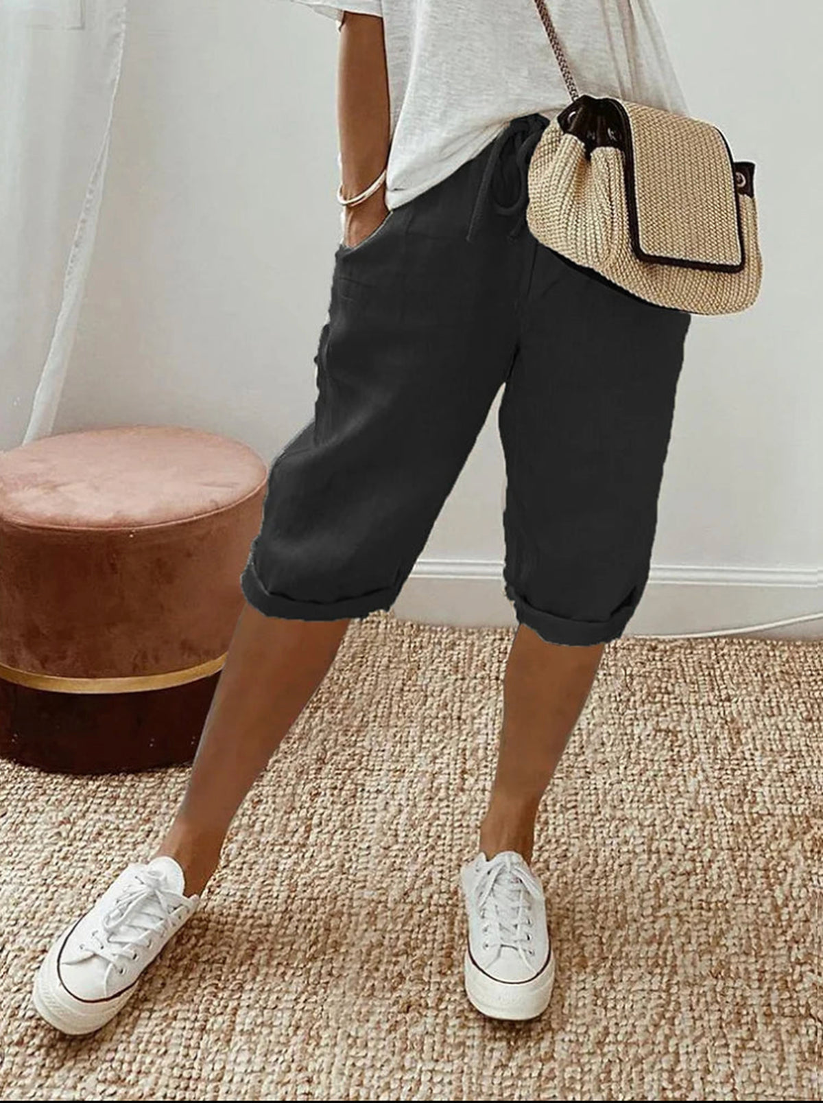 AMANDA | PANTALONES CORTOS CÓMODOS CON BAJO VUELTO